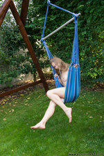 Free pictures series of nude Ania A. ...!