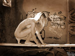 Free pictures series of nude Evi C. ...!