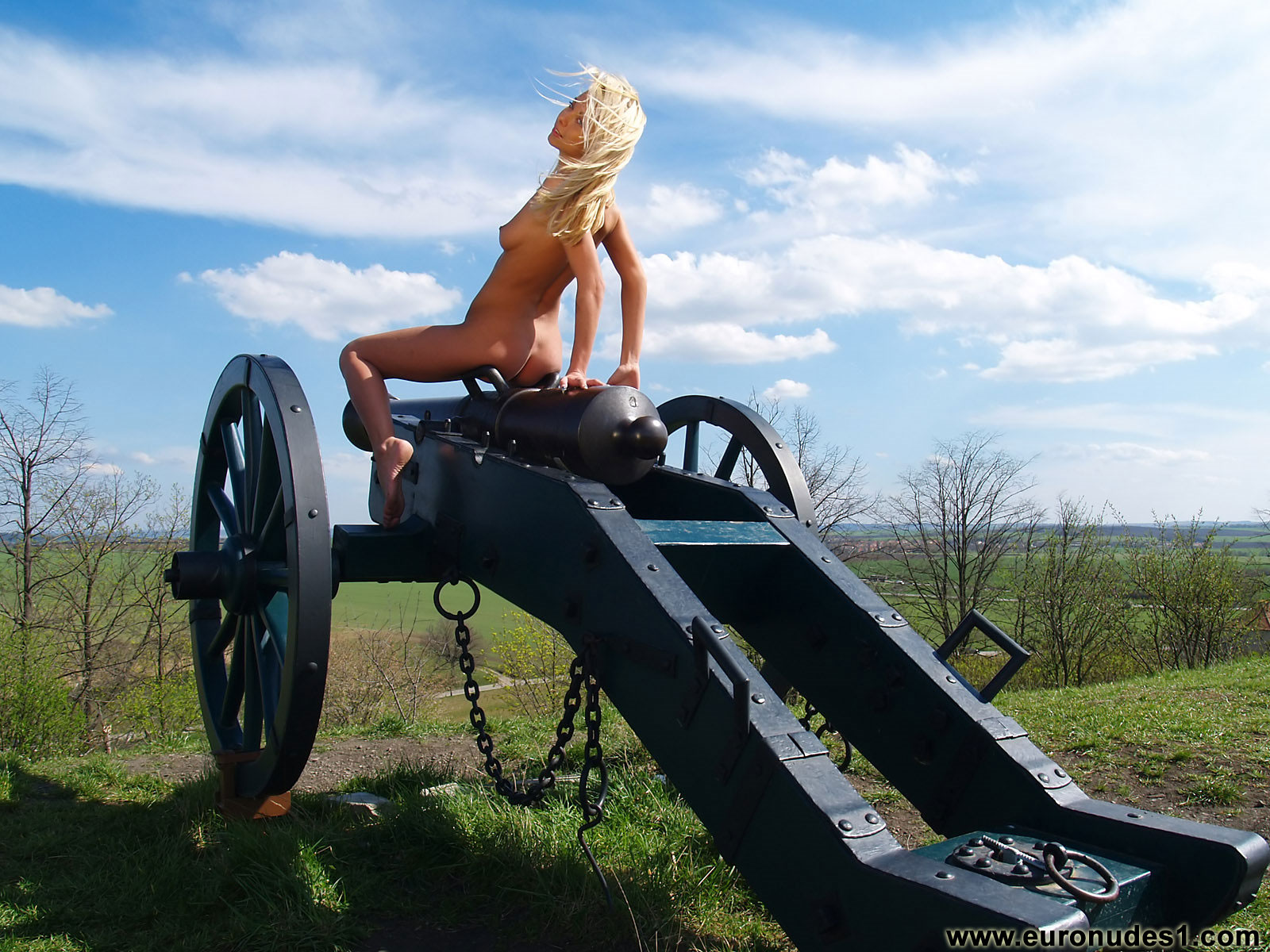 Free pictures series of nude Judit T. ...!